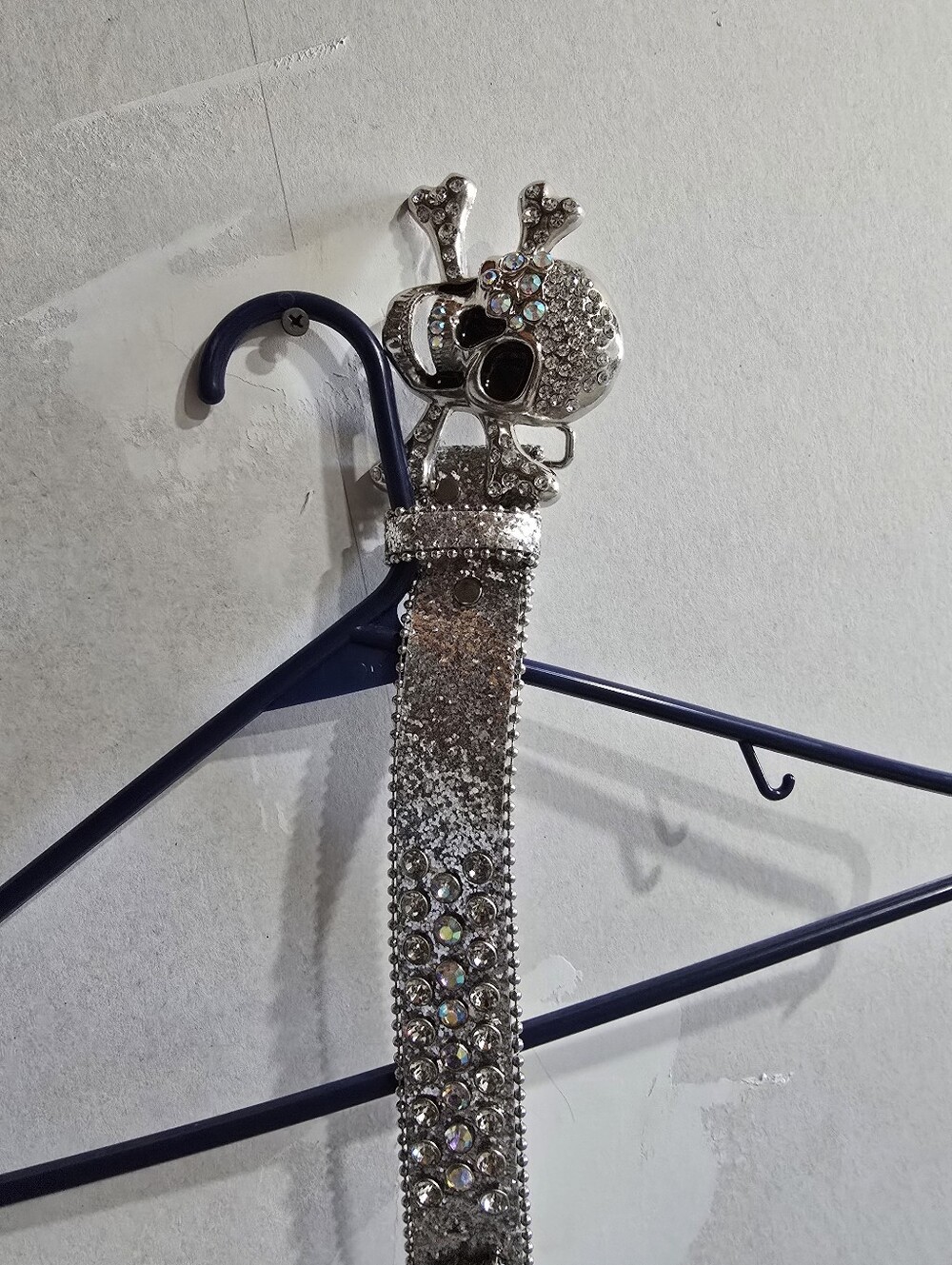 Silver Rhinestone Skull Buckle Bling Belt 38 Inches